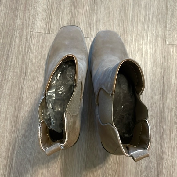 Journee Collection Women Maxxie Stacked Booties Size 10 Tan Coastal Cowgirl - Picture 8 of 13